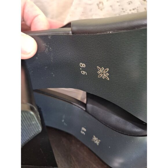 NWOB BCBGeneration Trina Black Block Heel Pump/Sz.8.5M - Picture 8 of 10